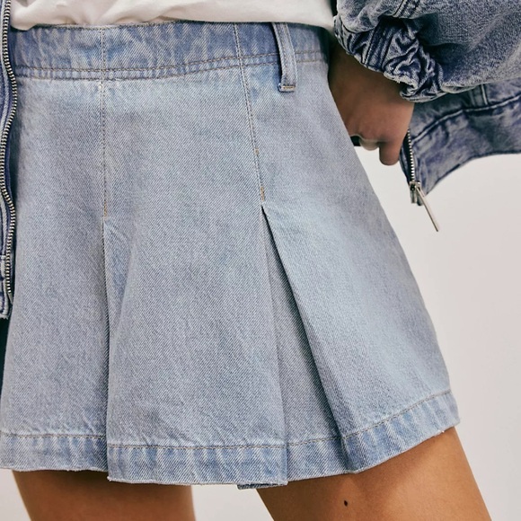 We The Free Madison Avenue Denim Skirt in Wild Child NWT - Picture 3 of 4